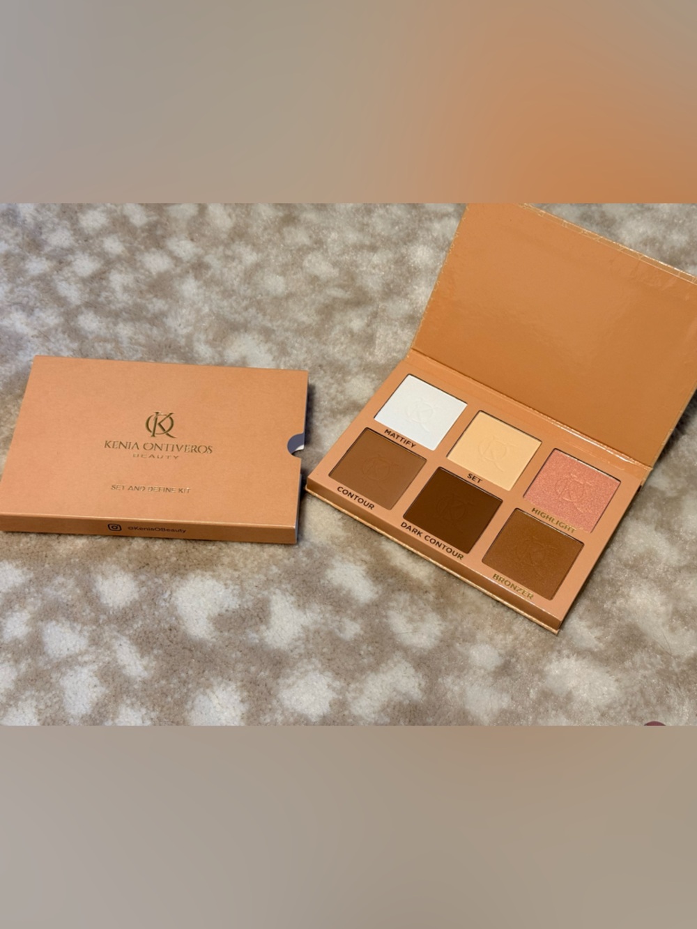 Peach Glow Face Palette — Bronze, Pink & Neutral Shades - Picture 2 of 2